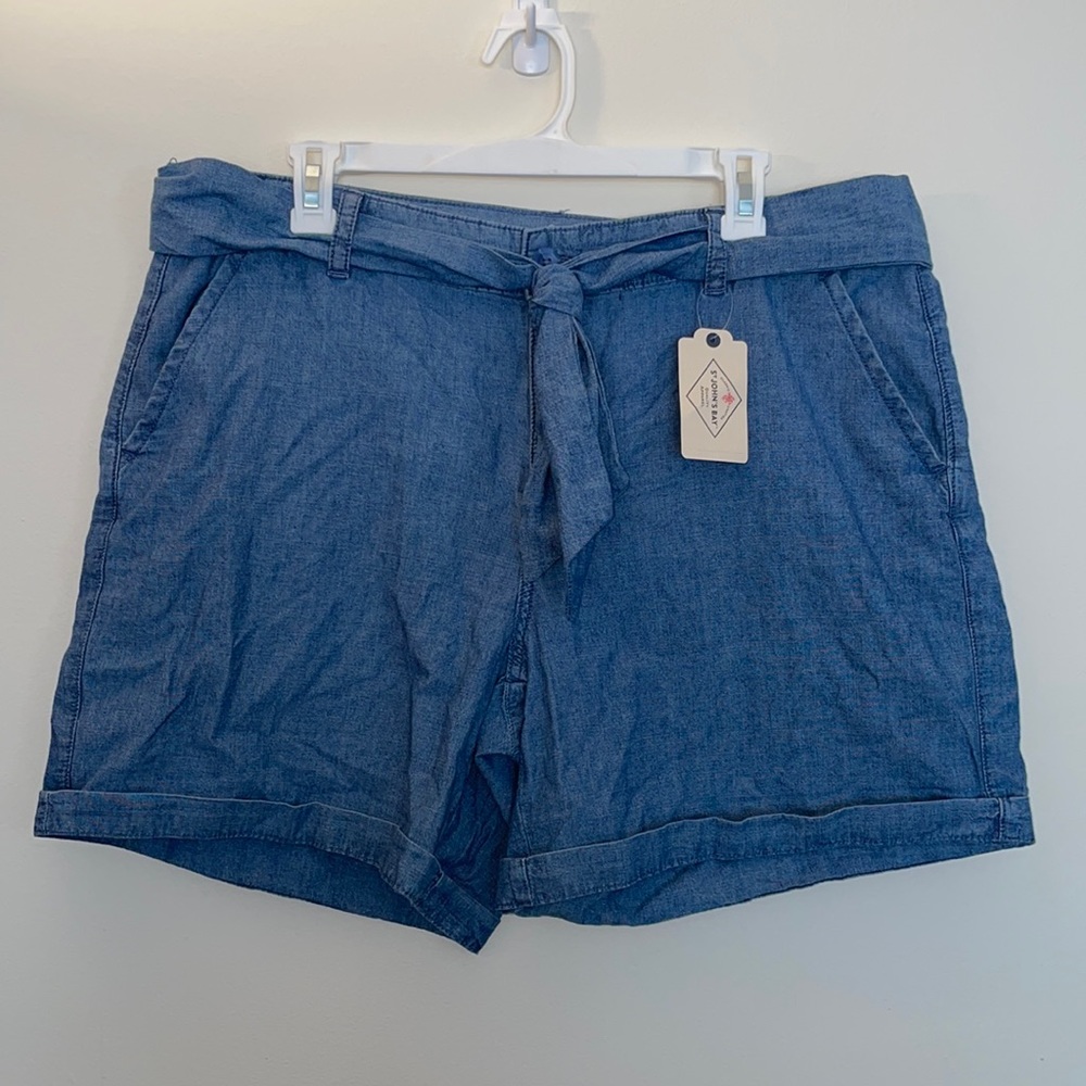 St.John’s Bay Size 16 Belted Denim Shorts-NWT
